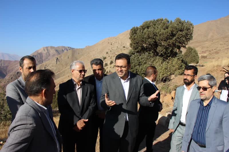بازدید فرماندار شمیرانات از روستای آبنیک